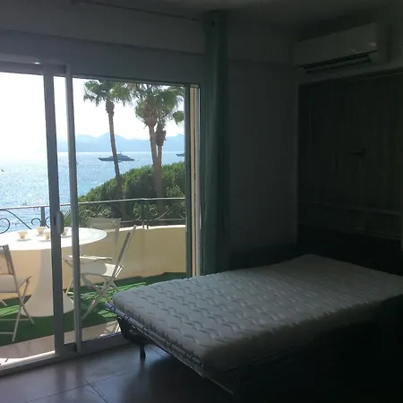 On The Croisette With Sea View