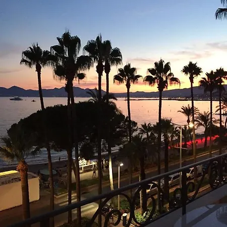 Apartman On The Croisette With Sea View