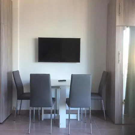Studio On The Croisette With Sea View * Cannes